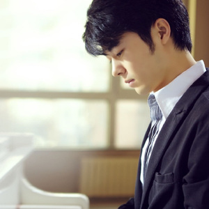 日亚州女人逼好叙服
